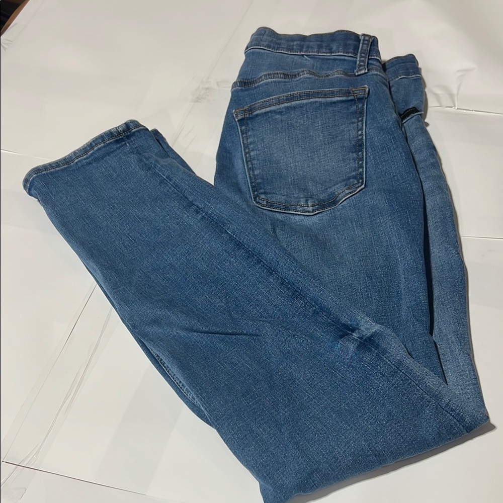 Old Navy Women's Skinny Jeans in Classic Denim